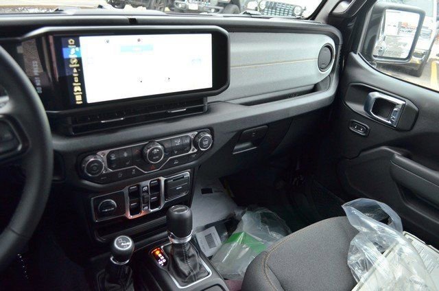 New 2026 Jeep Gladiator Sport image 20