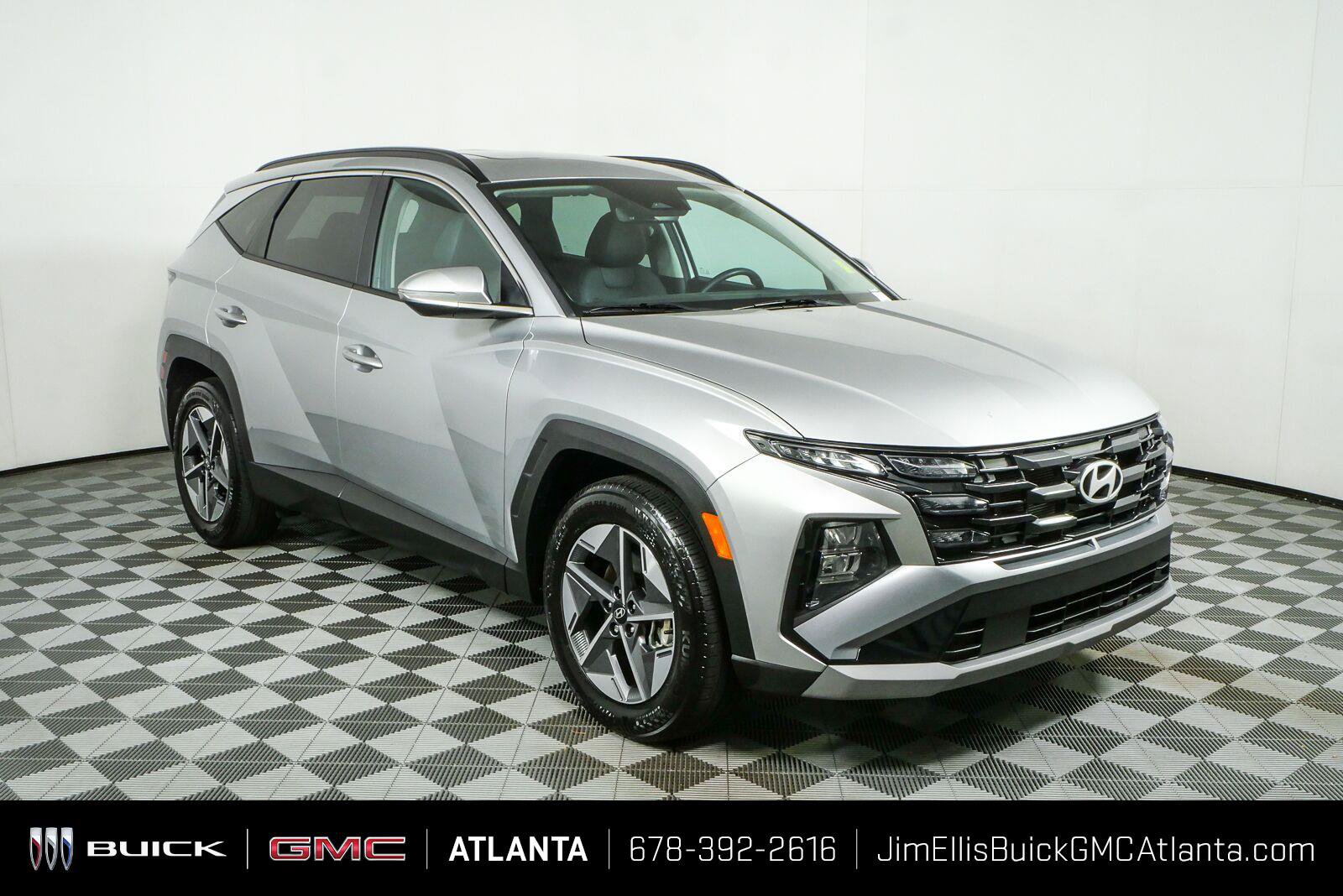 Used 2025 Hyundai Tucson SEL FWD image 1