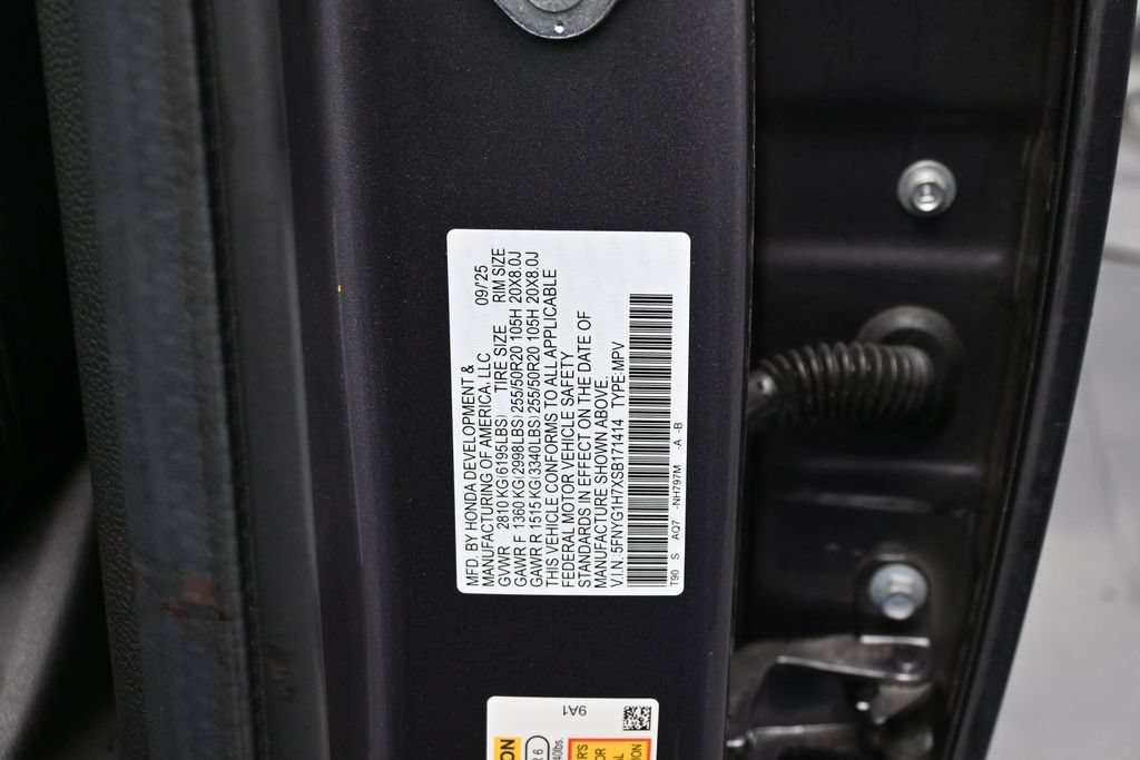 Certified 2025 Honda Pilot Touring image 24