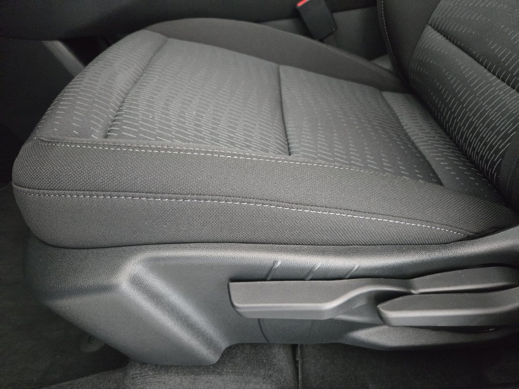 New 2027 Chevrolet Equinox LT w/ Midnight Edition FWD image 26