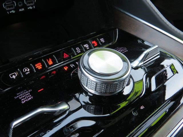 Used 2023 Jeep Grand Wagoneer Series II AWD/4WD image 26