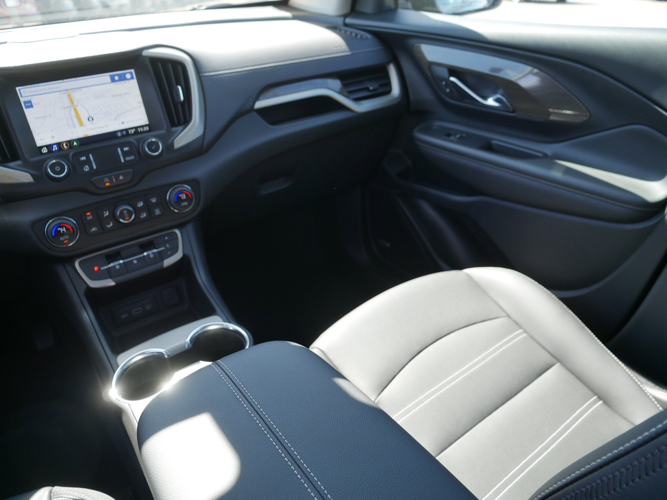 Used 2023 GMC Terrain Denali w/ Black Diamond Edition AWD/4WD image 11