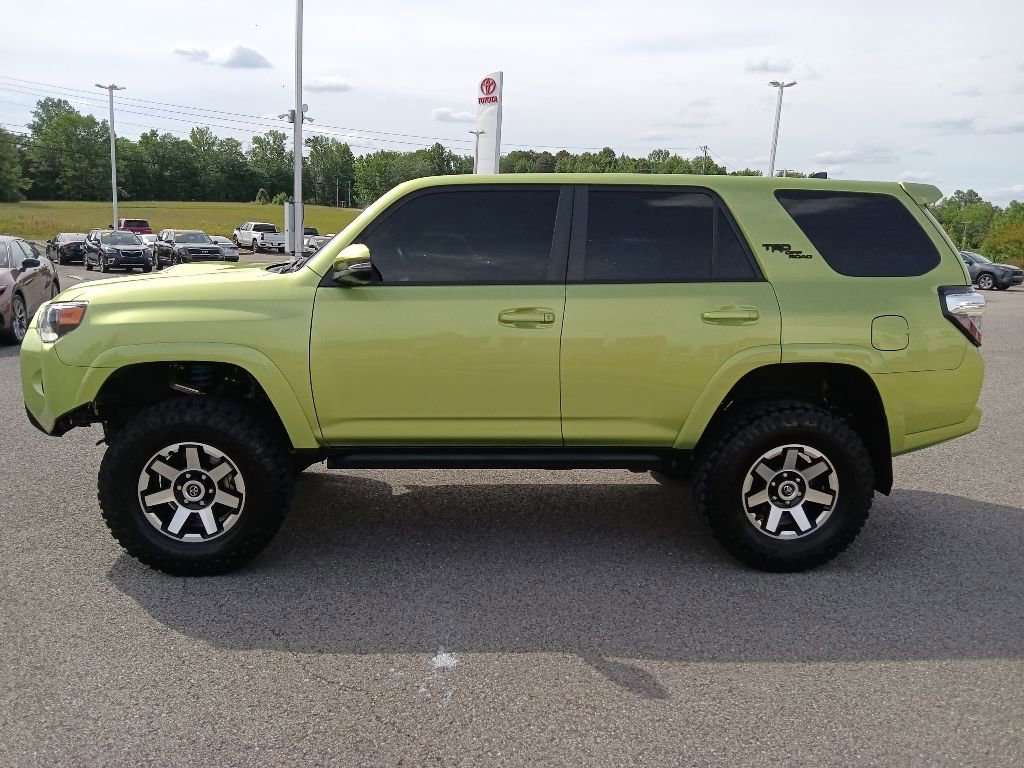 Used 2023 Toyota 4Runner TRD Off-Road Premium w/ Moonroof Package AWD/4WD image 6