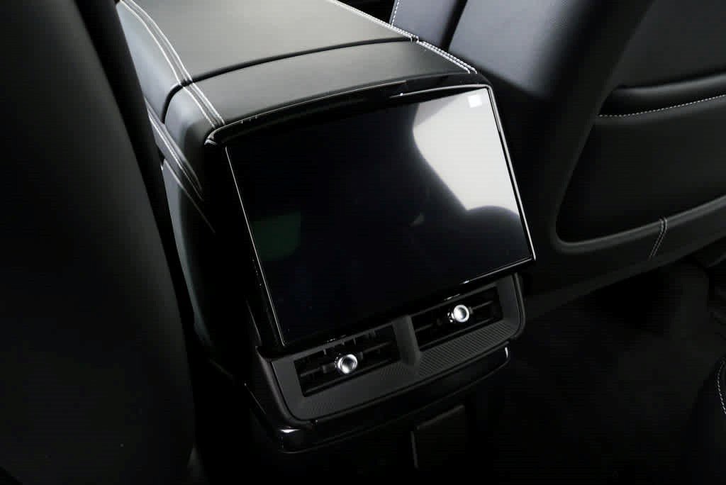Certified 2026 Cadillac Vistiq Luxury AWD/4WD image 18