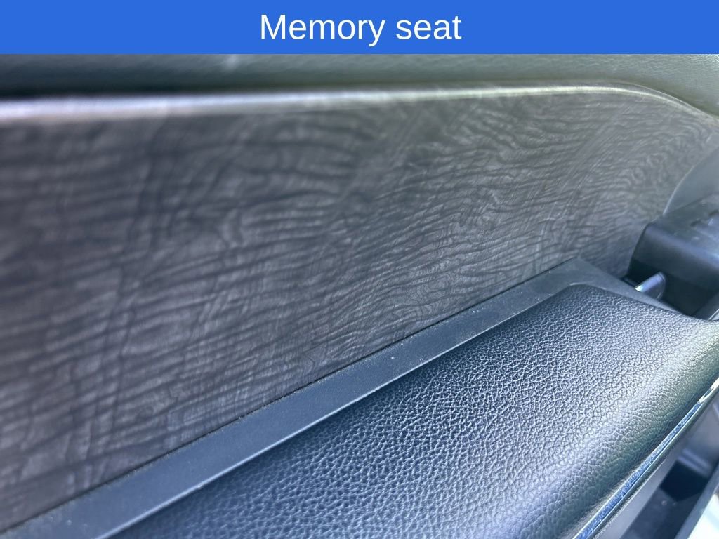 Used 2021 Ford Expedition Max Limited image 11