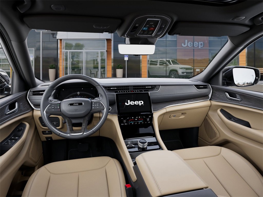 New 2025 Jeep Grand Cherokee Limited w/ Luxury Tech Group II image 8