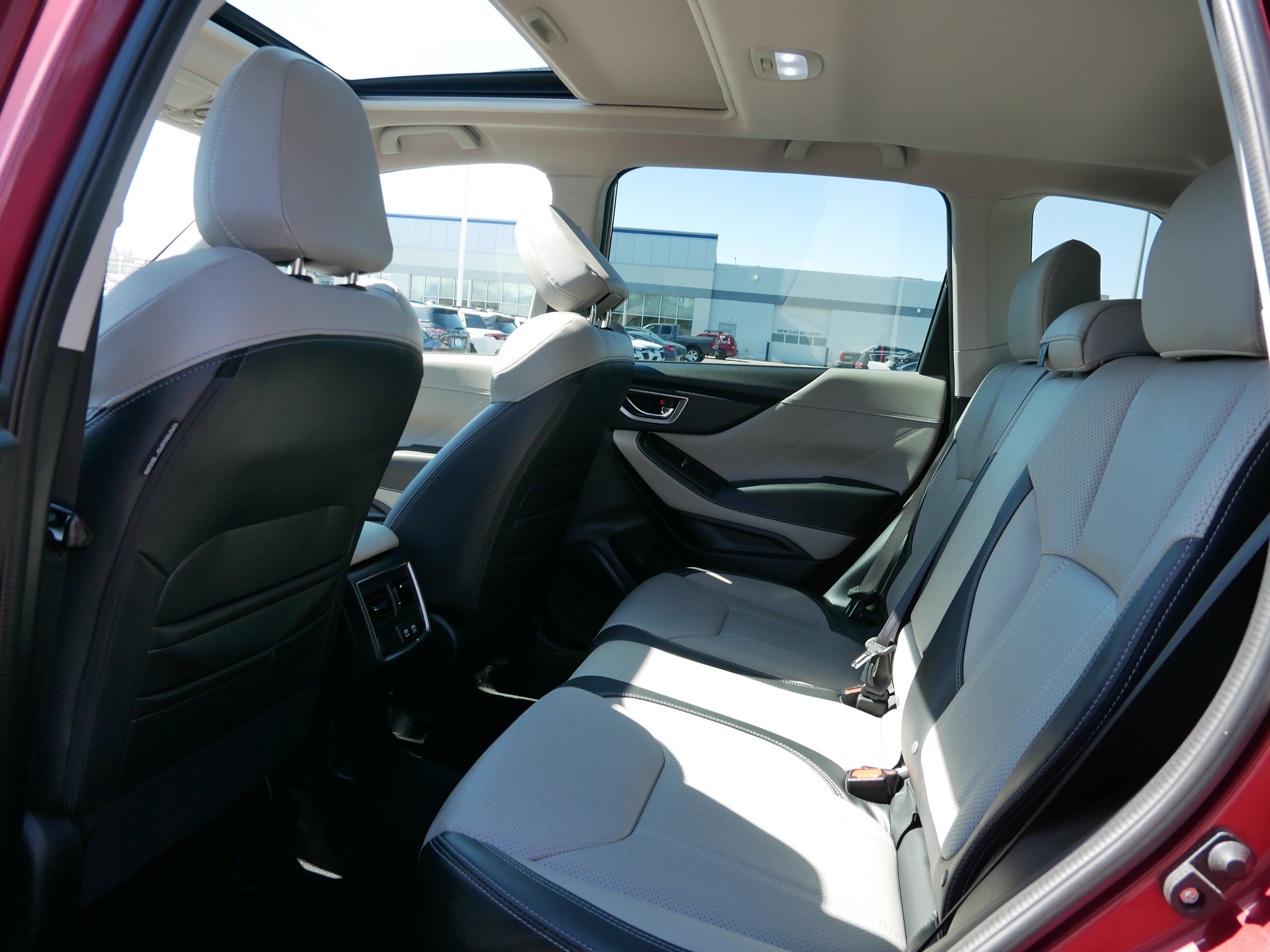 Used 2022 Subaru Forester Limited image 33