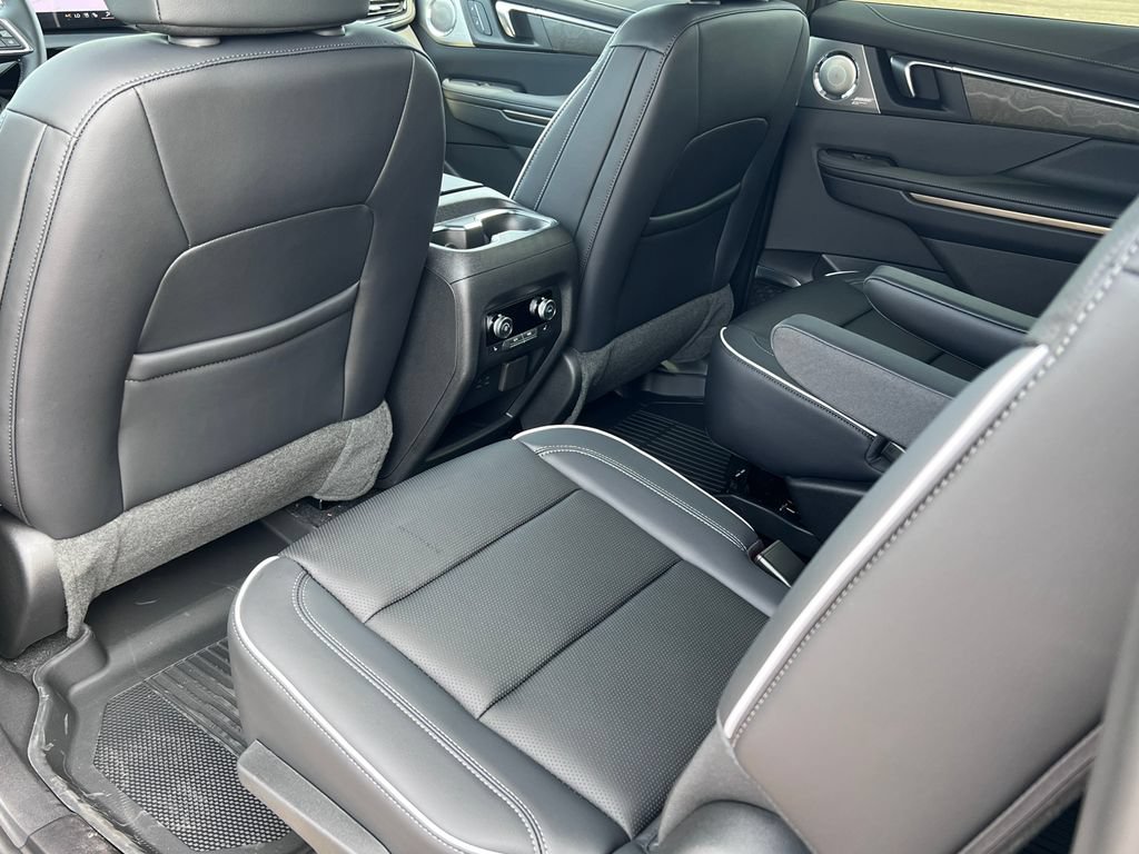 New 2026 Buick Enclave Avenir w/ Super Cruise Package AWD/4WD image 37