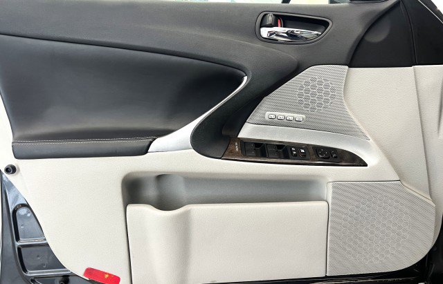 Used 2009 Lexus IS 250 AWD image 12