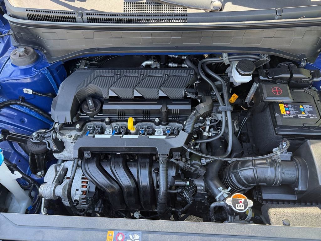 Used 2023 Hyundai Venue Limited FWD image 21