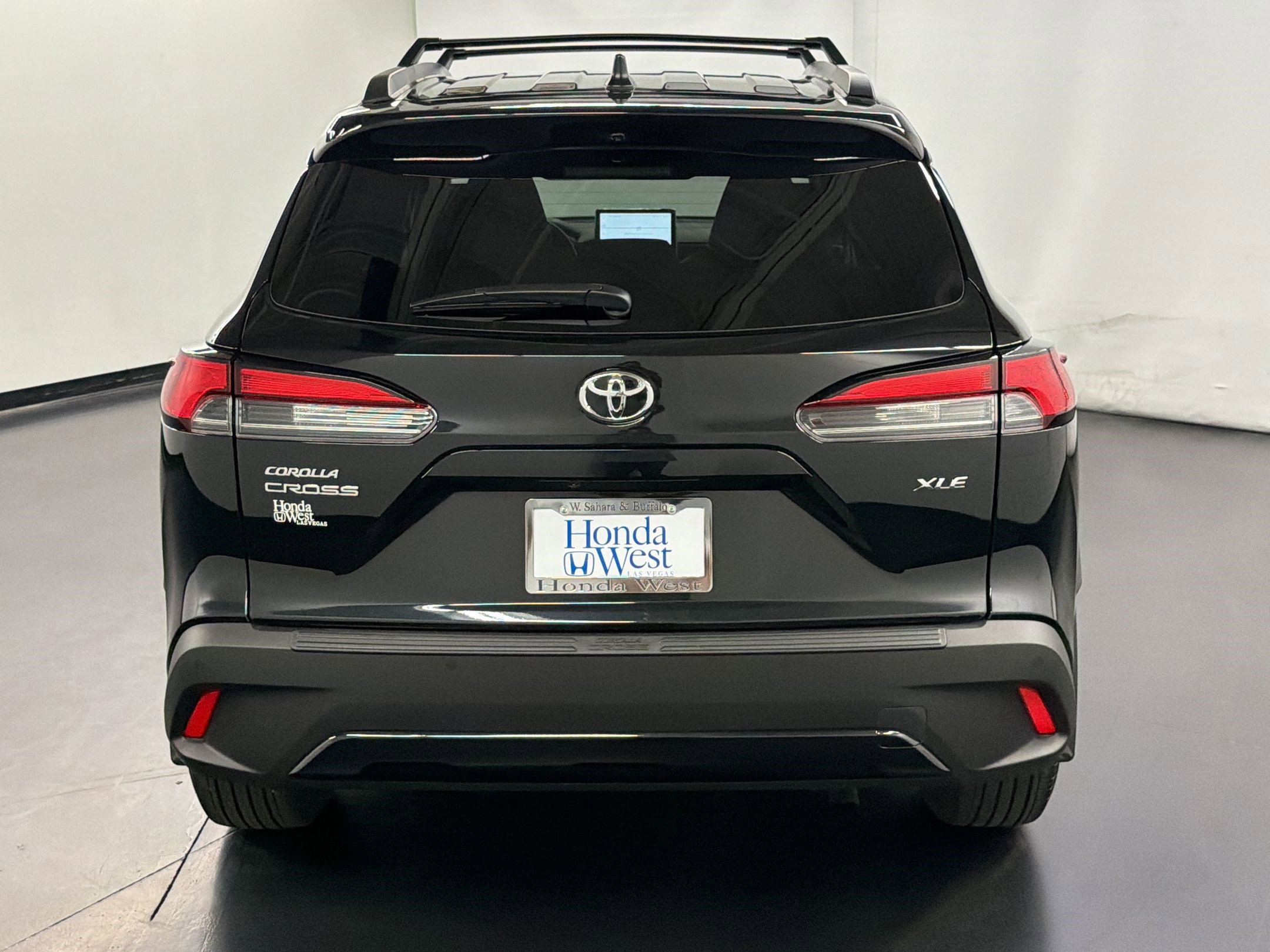 Used 2026 Toyota Corolla Cross XLE FWD image 10