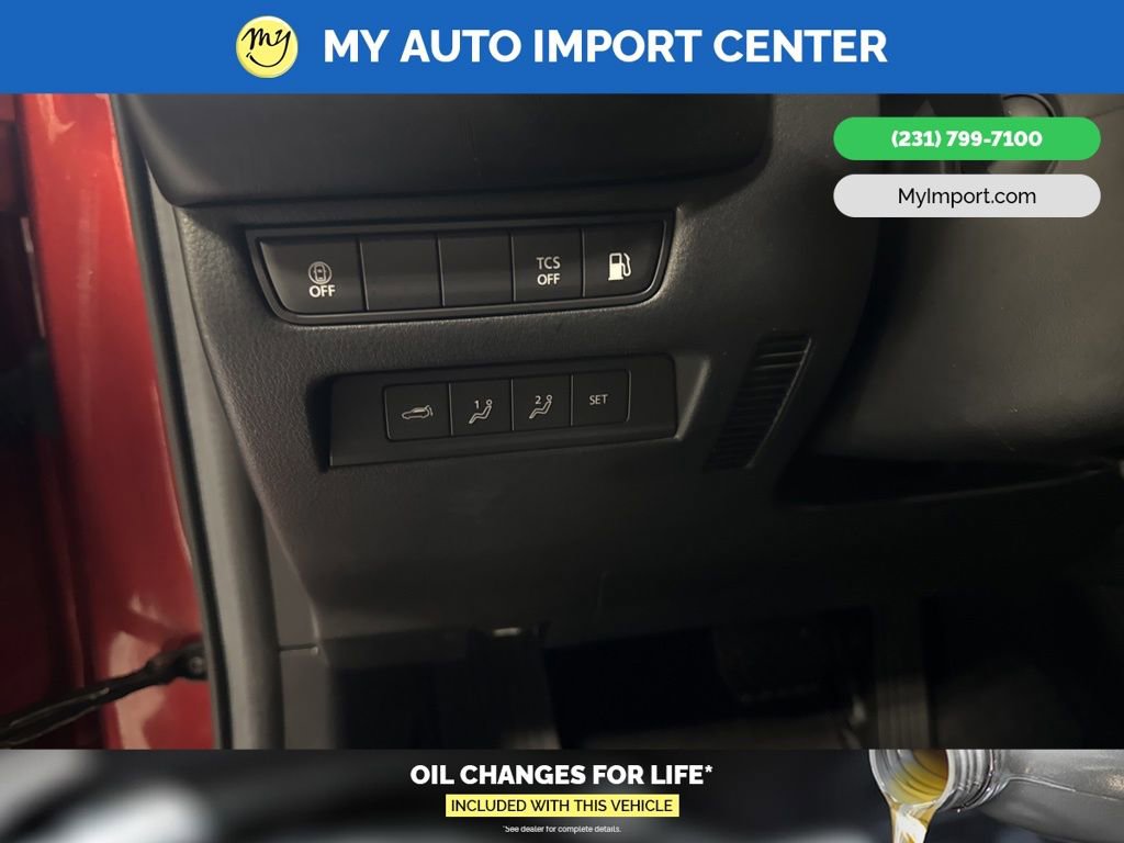 Used 2025 MAZDA CX-50 AWD 2.5 Hybrid w/ Premium Pkg image 14