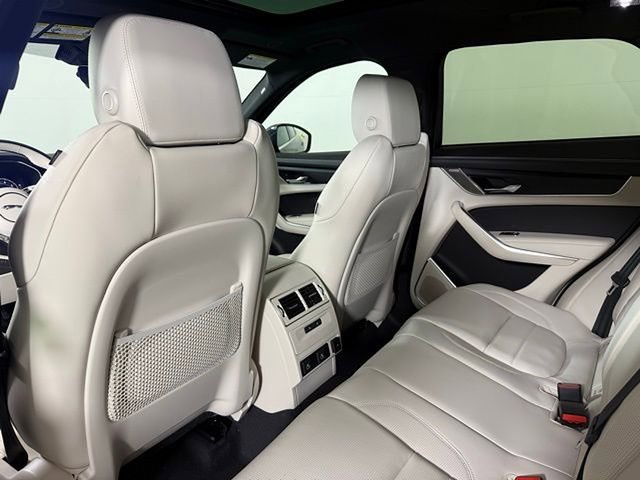 Certified 2026 Jaguar F-PACE R-Dynamic S image 17