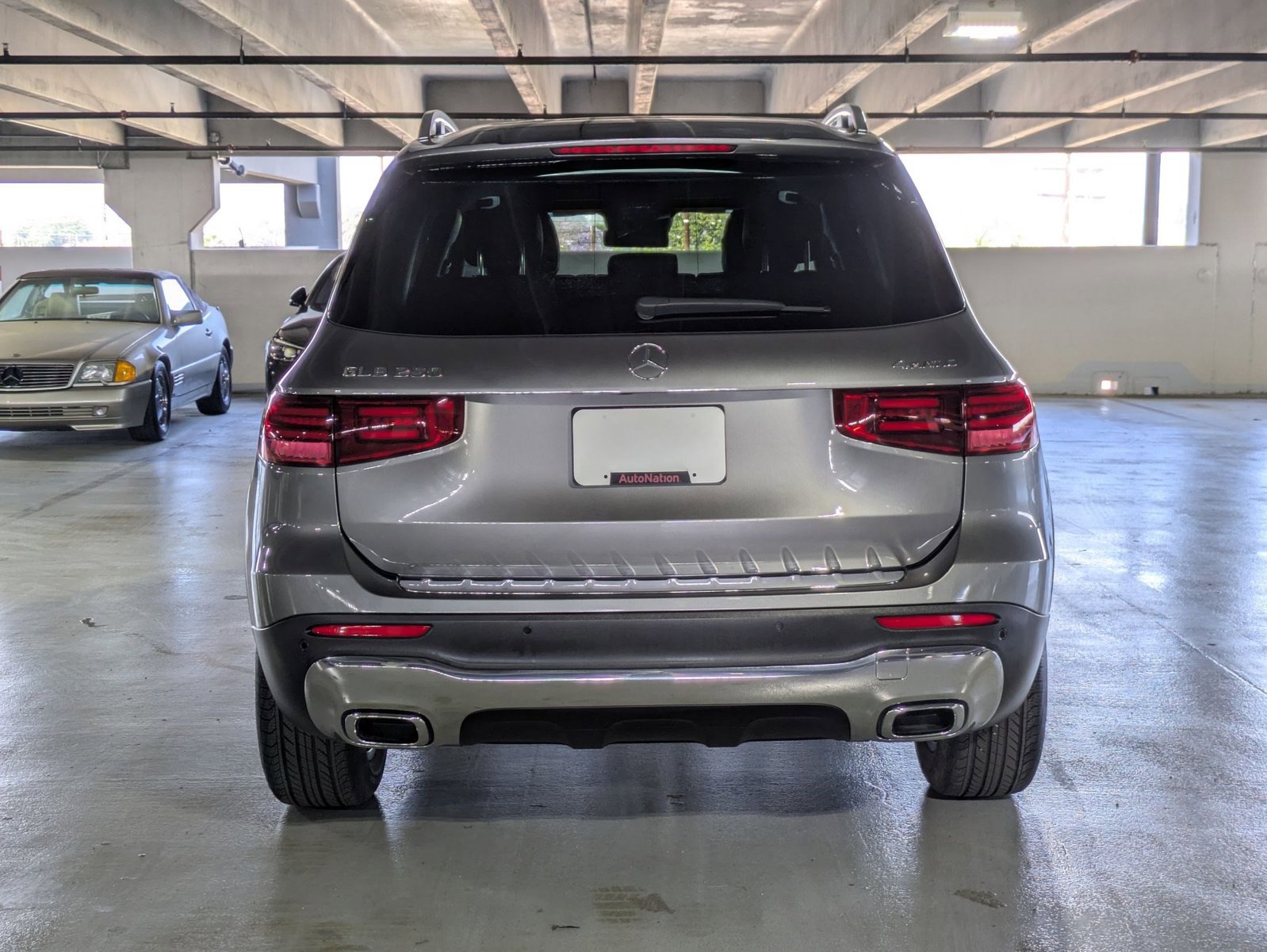 Used 2025 Mercedes-Benz GLB 250 4MATIC image 4