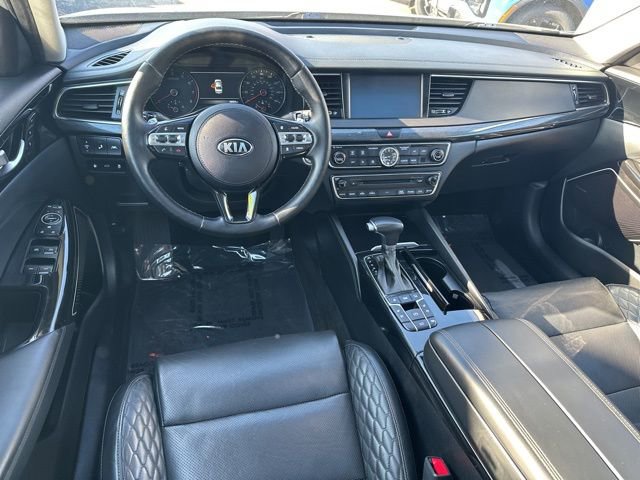 Used 2018 Kia Cadenza Limited image 10