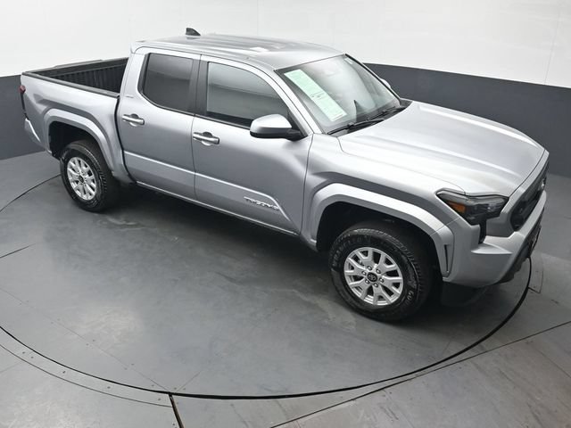 Certified 2026 Toyota Tacoma SR5 AWD/4WD image 45
