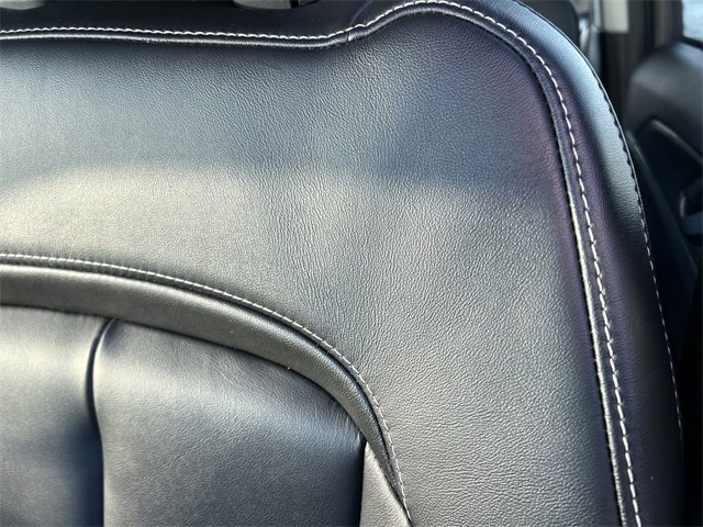 Certified 2023 Jeep Grand Cherokee Limited w/ Black Appearance Package image 13