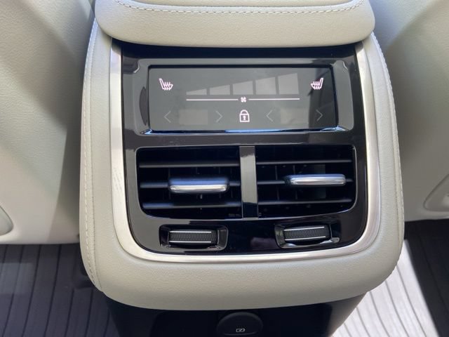 New 2026 Volvo XC90 T8 Ultra w/ Protection Package Premier AWD/4WD image 15
