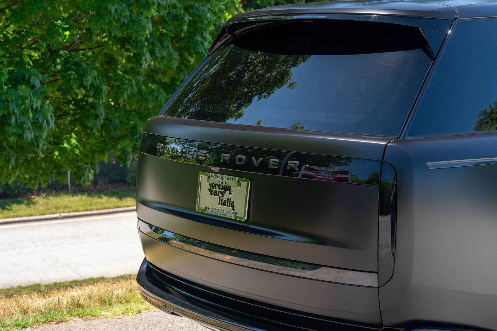 Used 2025 Land Rover Range Rover Autobiography AWD/4WD image 11