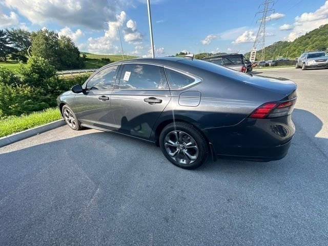 Used 2023 Honda Accord EX image 26