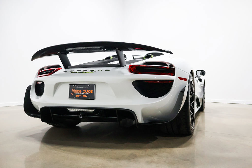 Used 2015 Porsche 918 Spyder image 94