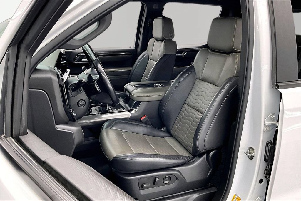 Used 2022 Chevrolet Silverado 1500 ZR2 w/ Technology Package AWD/4WD image 26