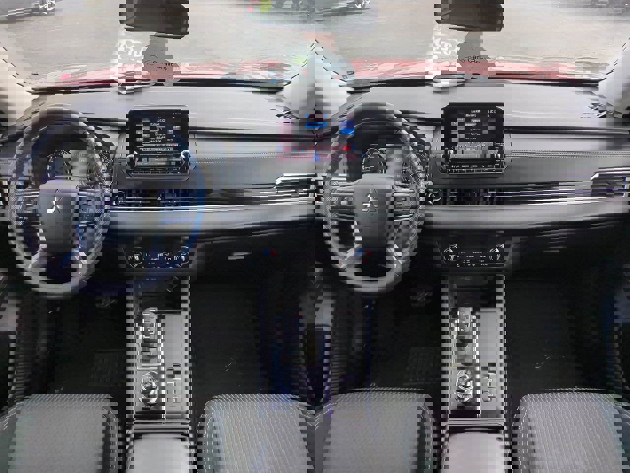 Used 2022 Mitsubishi Outlander ES image 15