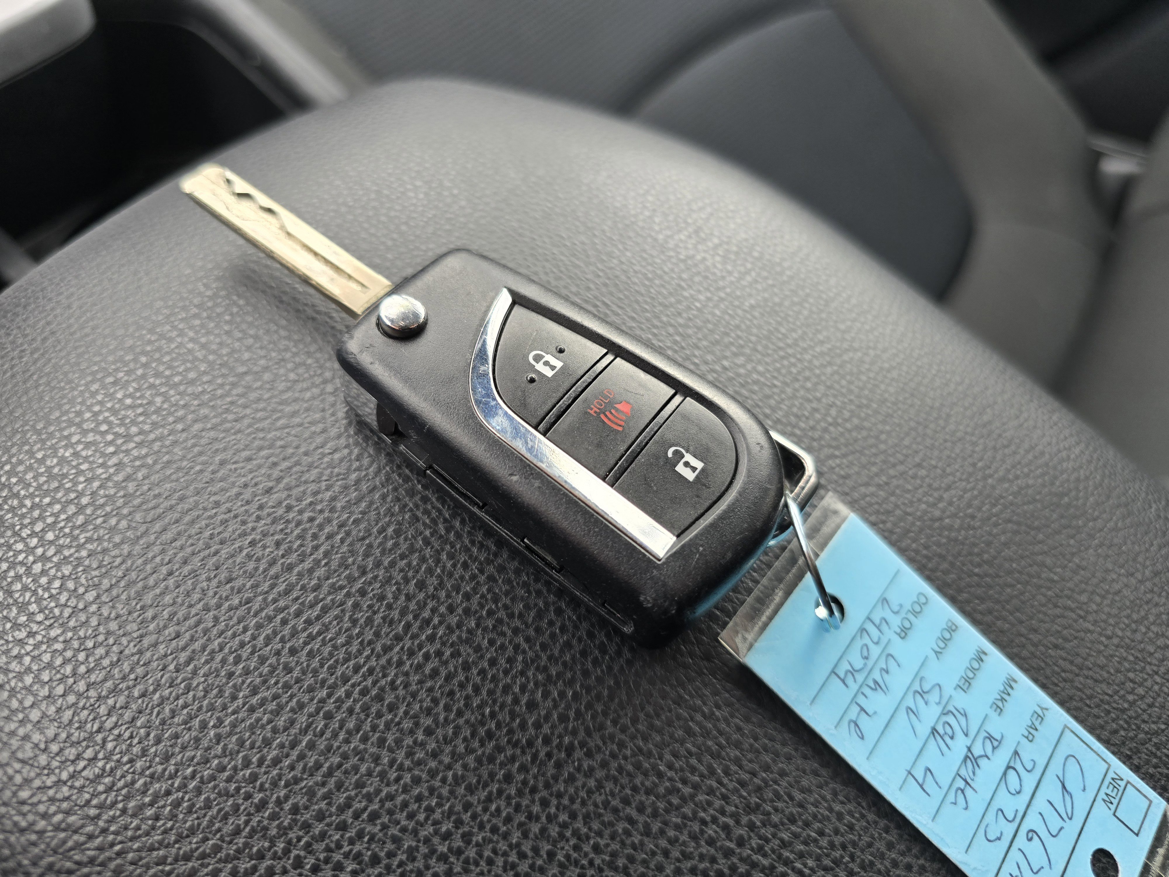 Used 2023 Toyota RAV4 LE FWD image 32