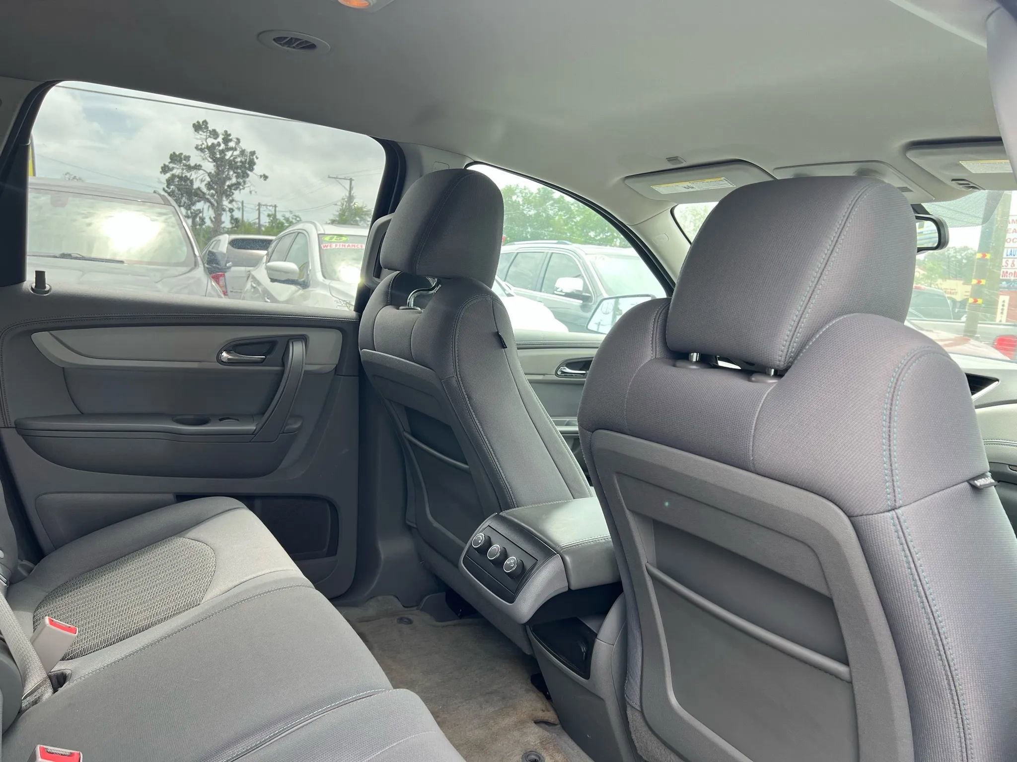 Used 2013 Chevrolet Traverse LT image 15