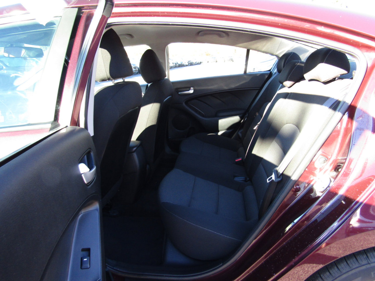 Used 2018 Kia Forte LX image 18