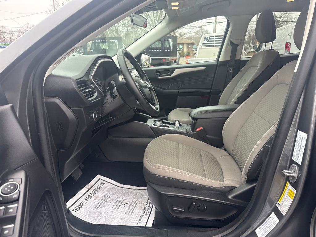 Used 2022 Ford Escape SE w/ Convenience Package image 23