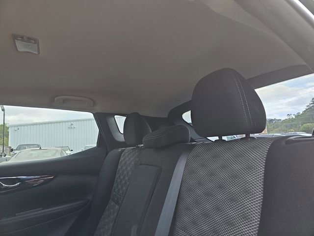 Used 2017 Nissan Rogue Sport SV image 15