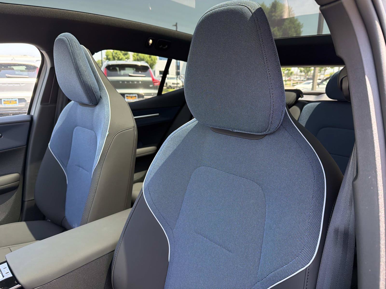 New 2026 Volvo EX30 Plus w/ Climate Package AWD/4WD image 15