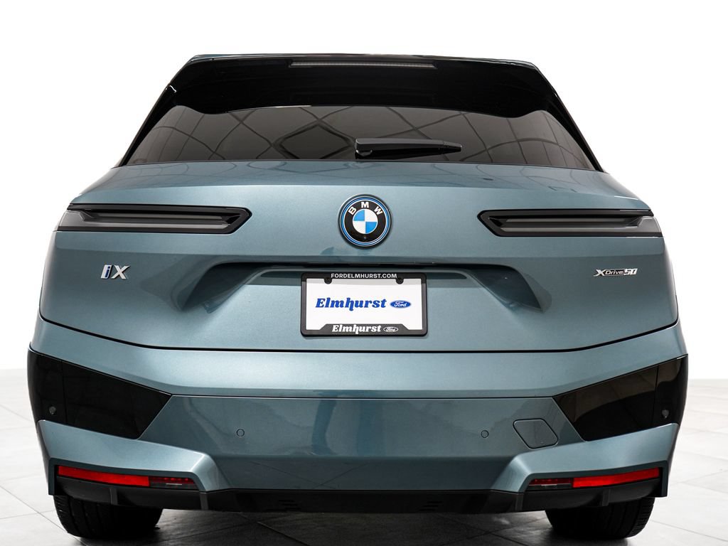 Used 2024 BMW iX xDrive50 w/ Premium Package AWD/4WD image 6