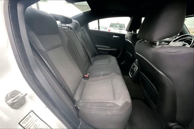Used 2015 Dodge Charger SXT RWD image 27