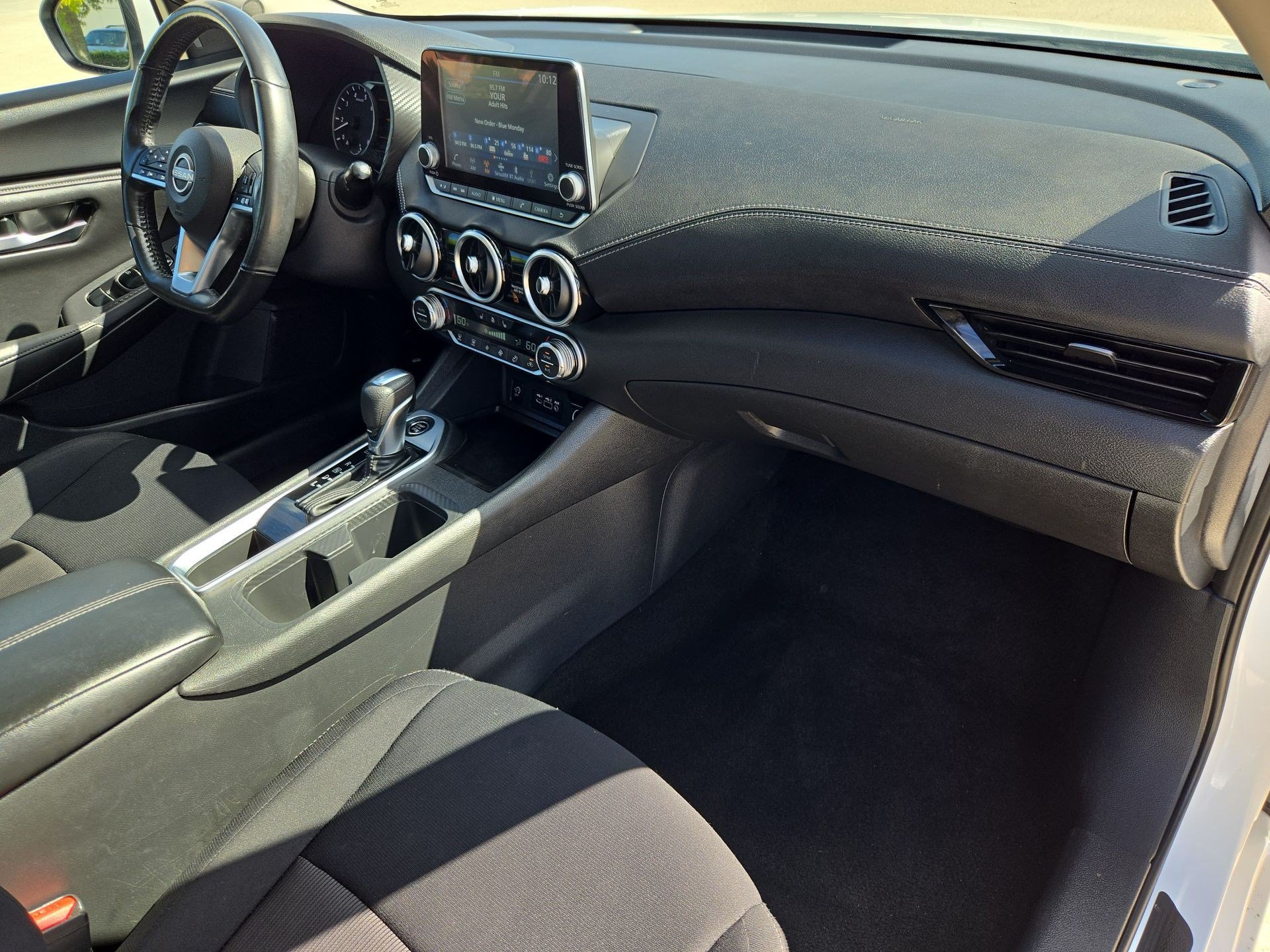Used 2024 Nissan Sentra SV w/ All-Weather Package FWD image 30