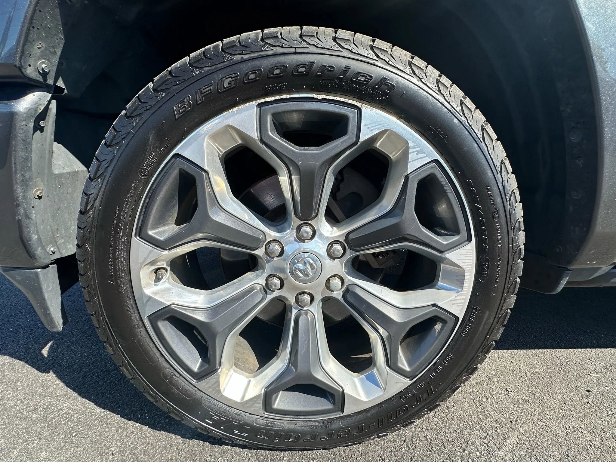 Used 2019 RAM 1500 Limited image 31