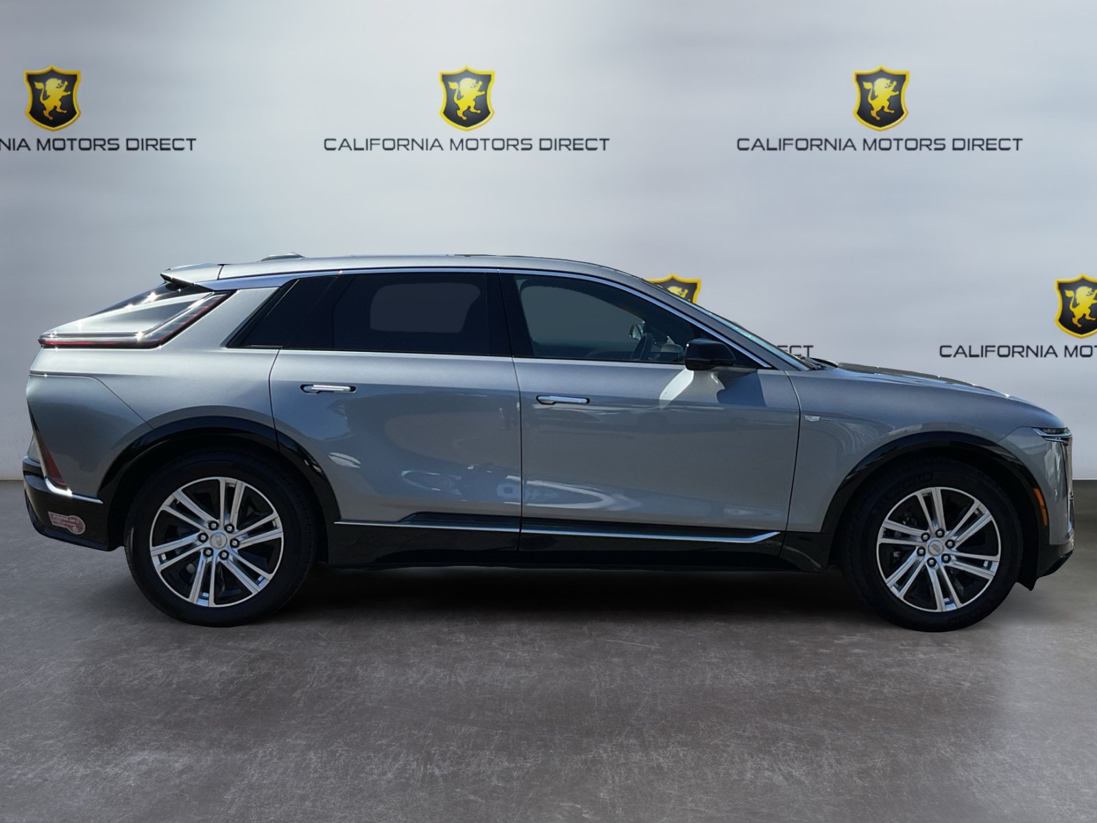 Used 2024 Cadillac Lyriq Tech RWD image 4