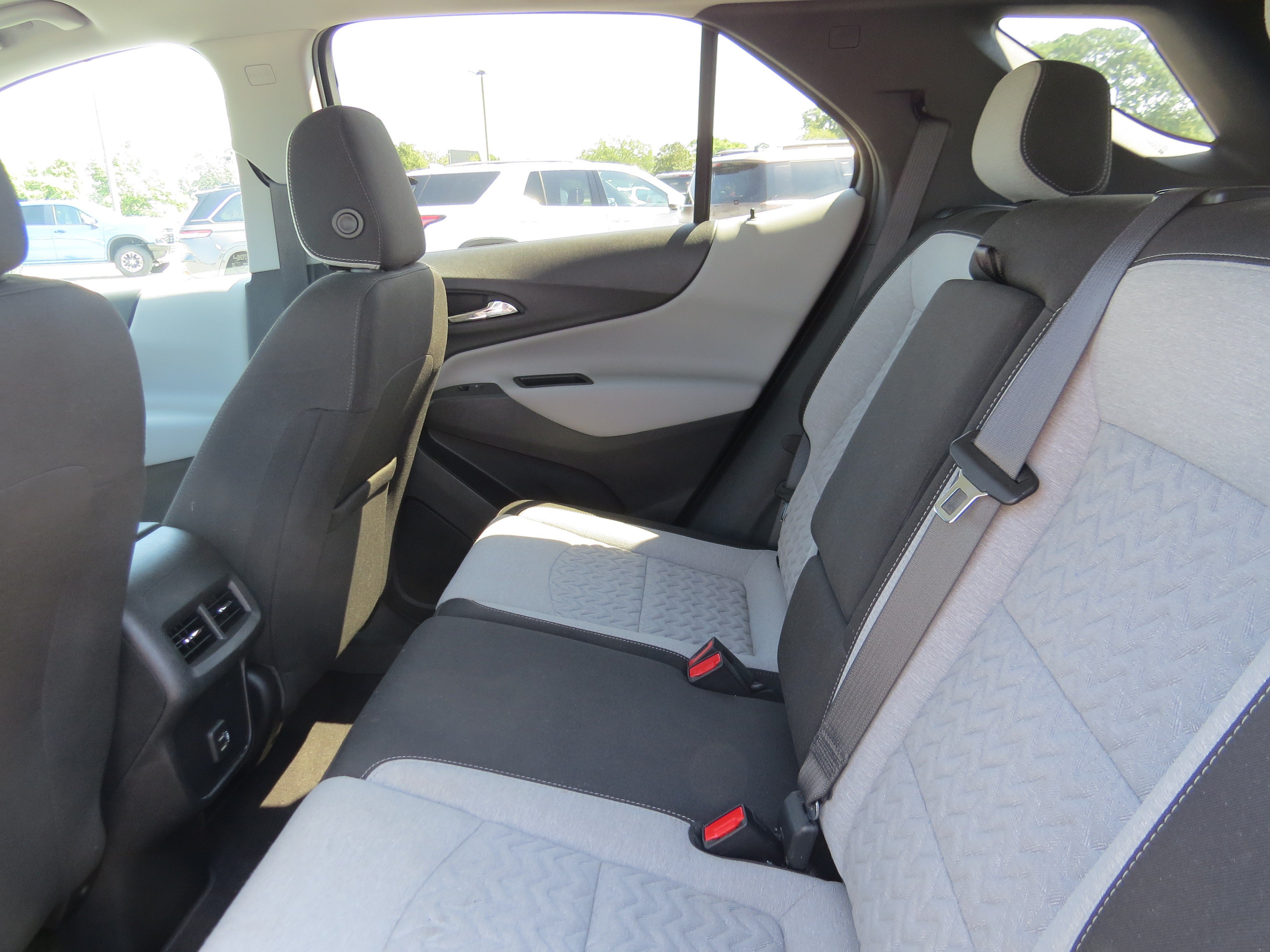Used 2022 Chevrolet Equinox LT FWD image 13