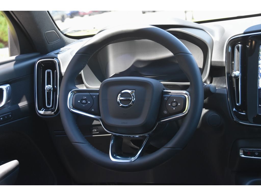 Used 2023 Volvo C40 P8 Recharge Plus AWD/4WD image 17