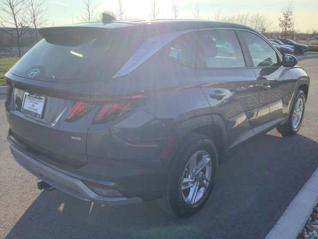 Certified 2025 Hyundai Tucson SE image 5