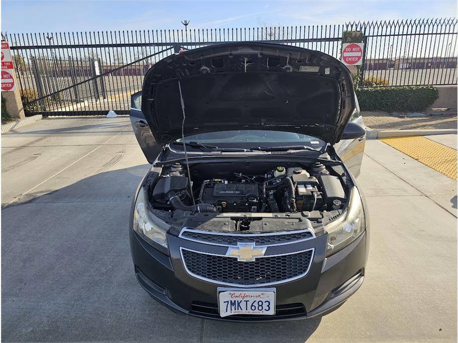 Used 2014 Chevrolet Cruze LT image 27