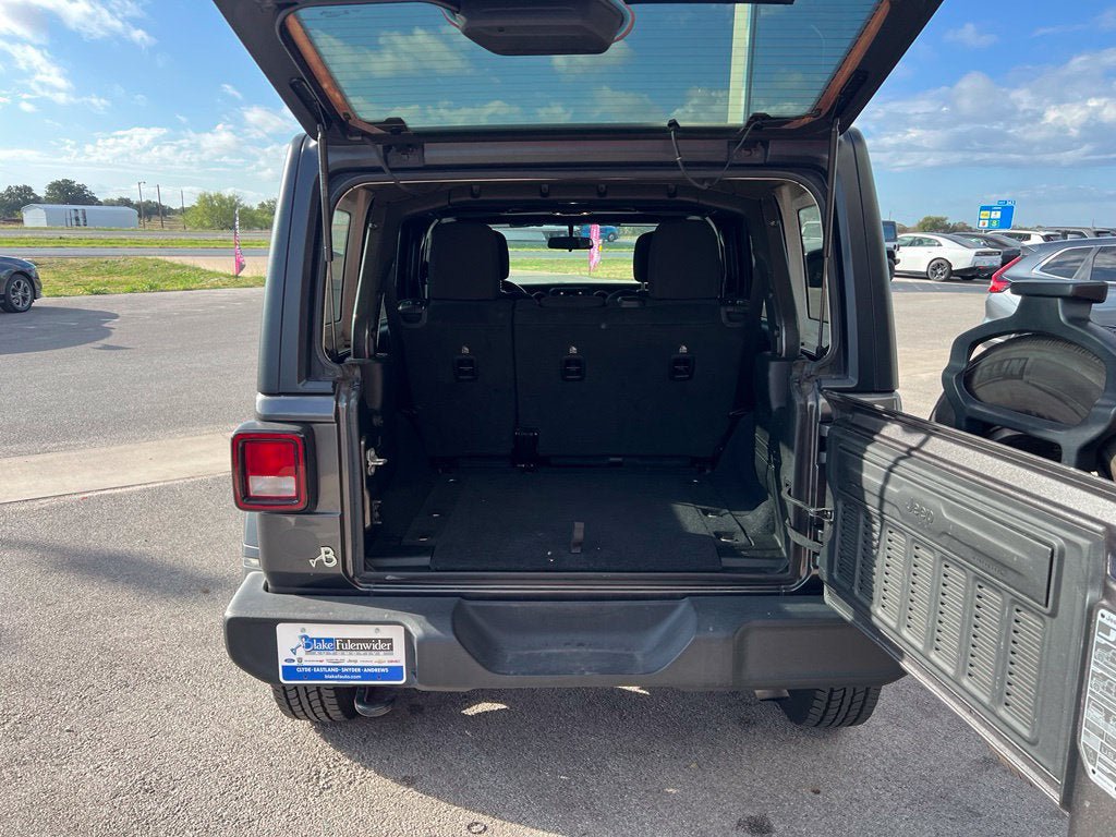 Certified 2022 Jeep Wrangler Unlimited Sport AWD/4WD image 5