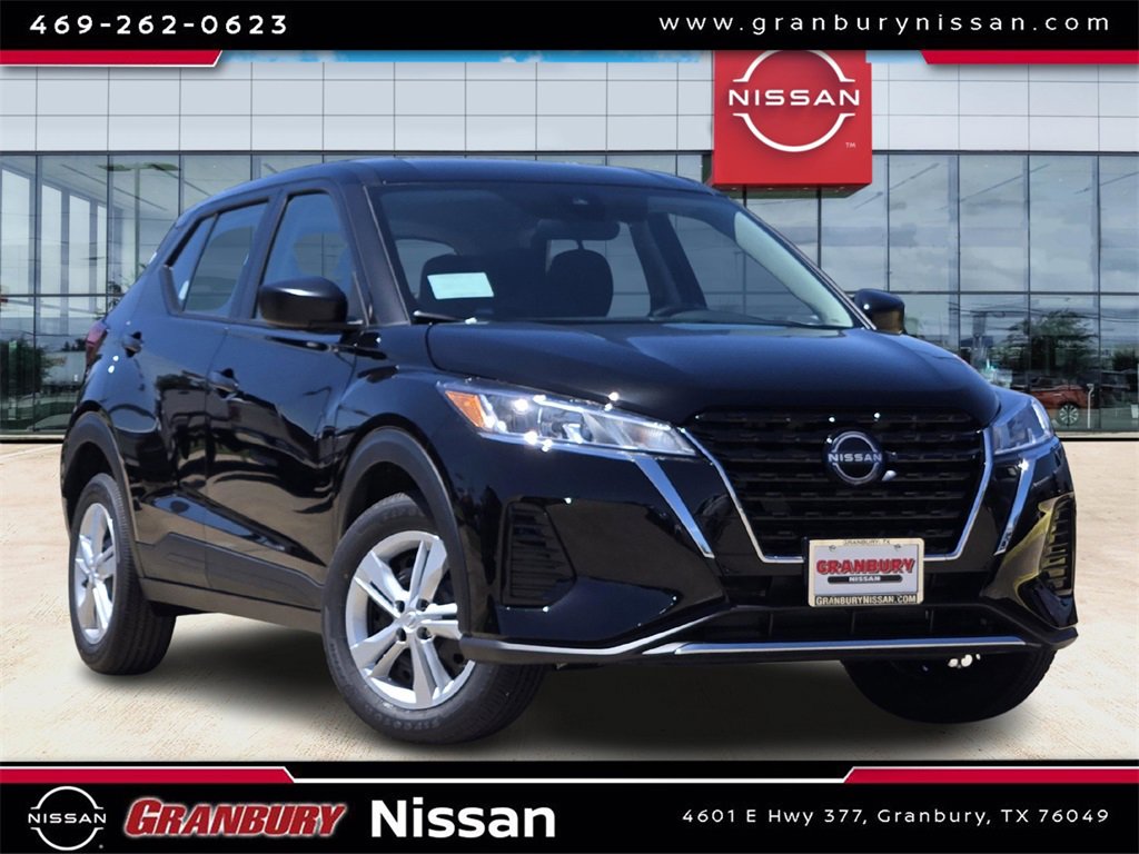 New 2025 Nissan Kicks Play S