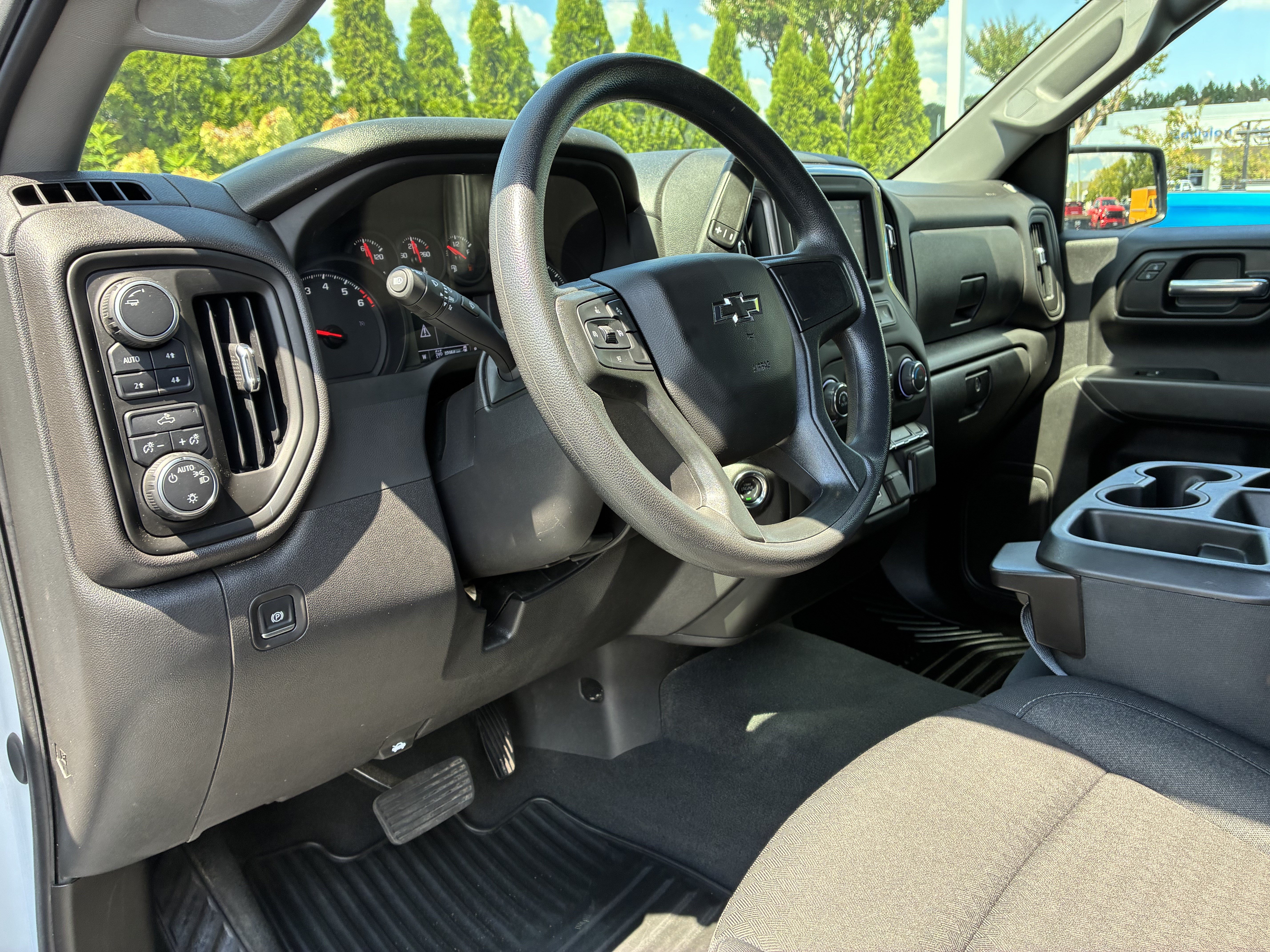 Used 2025 Chevrolet Silverado 1500 Custom Trail Boss AWD/4WD image 23