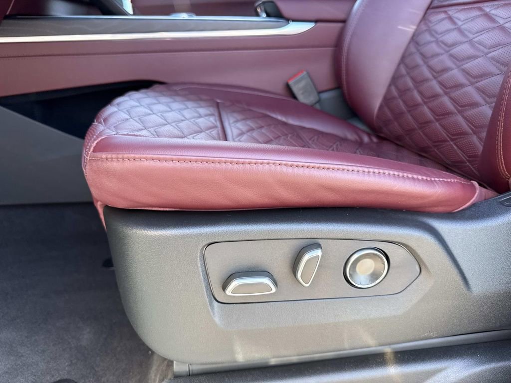 New 2026 Cadillac Escalade Luxury w/ Touring Package image 21