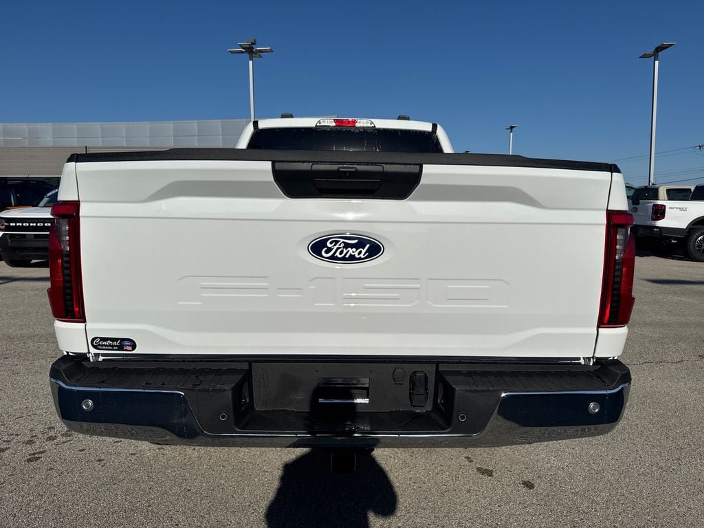 New 2026 Ford F150 XLT w/ XLT Chrome Appearance Package RWD image 5