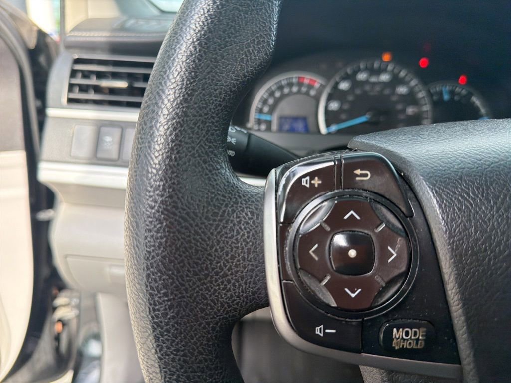 Used 2014 Toyota Camry LE FWD image 36