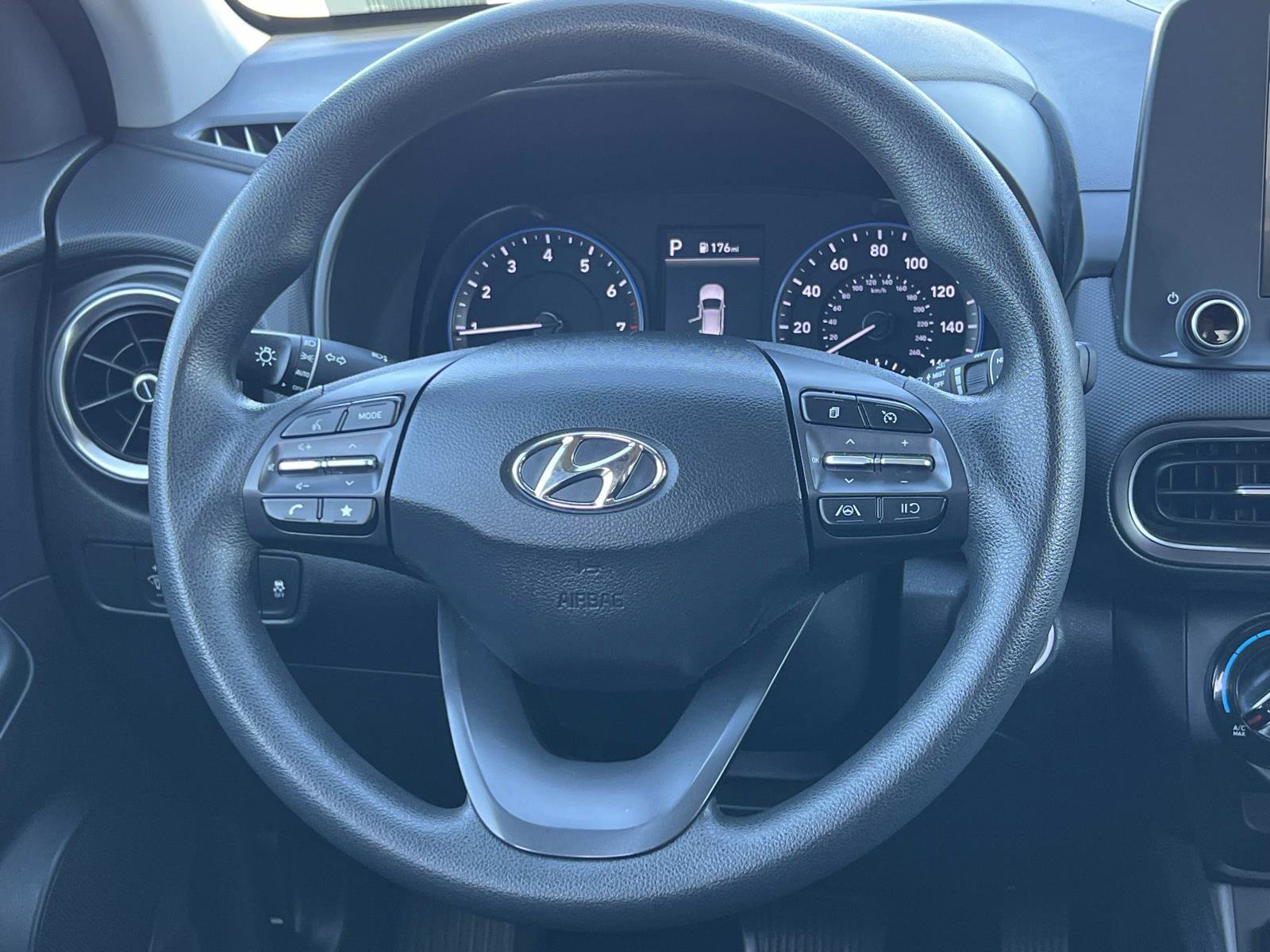 Used 2023 Hyundai Kona SEL image 8