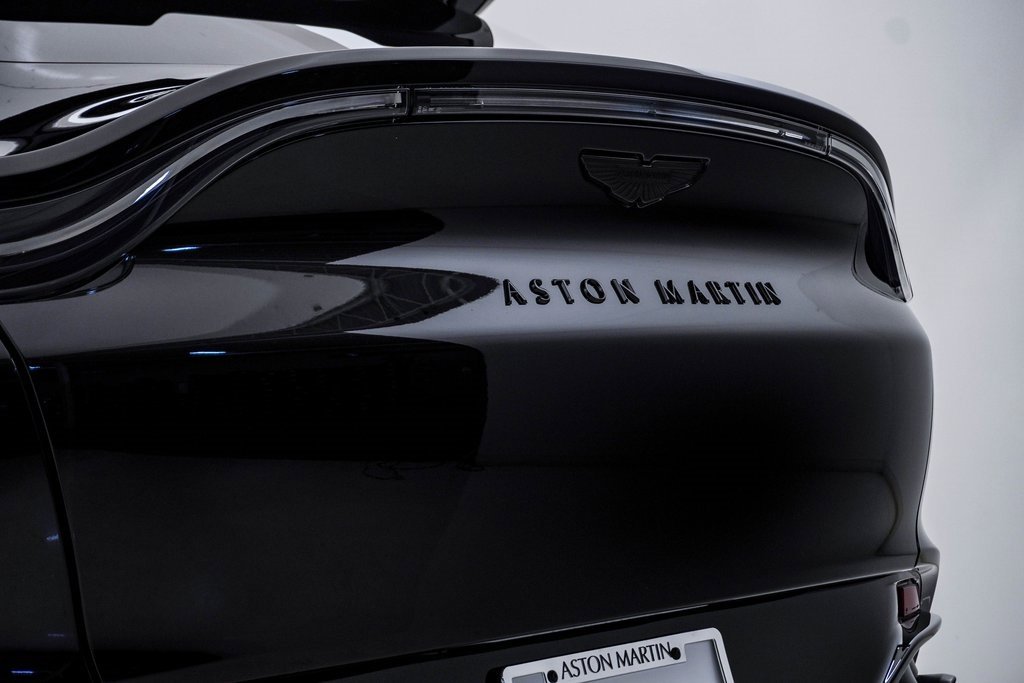 Used 2025 Aston Martin DBX 707 image 12